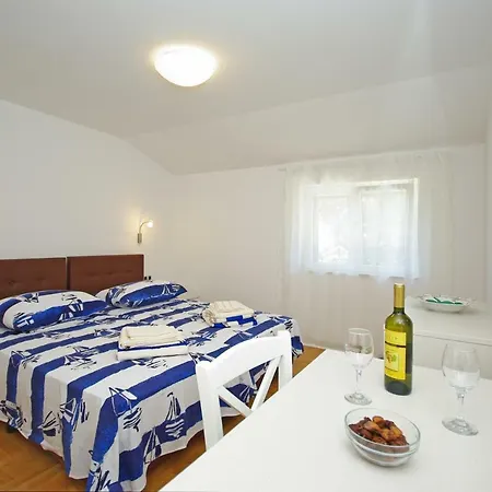 Jasika Apartment Split